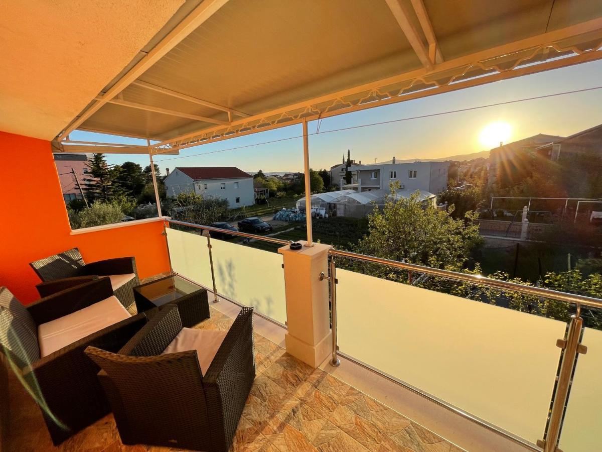 Orangerie Apartment Kastela Exterior photo