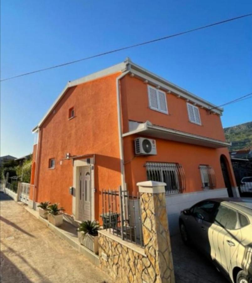 Orangerie Apartment Kastela Exterior photo
